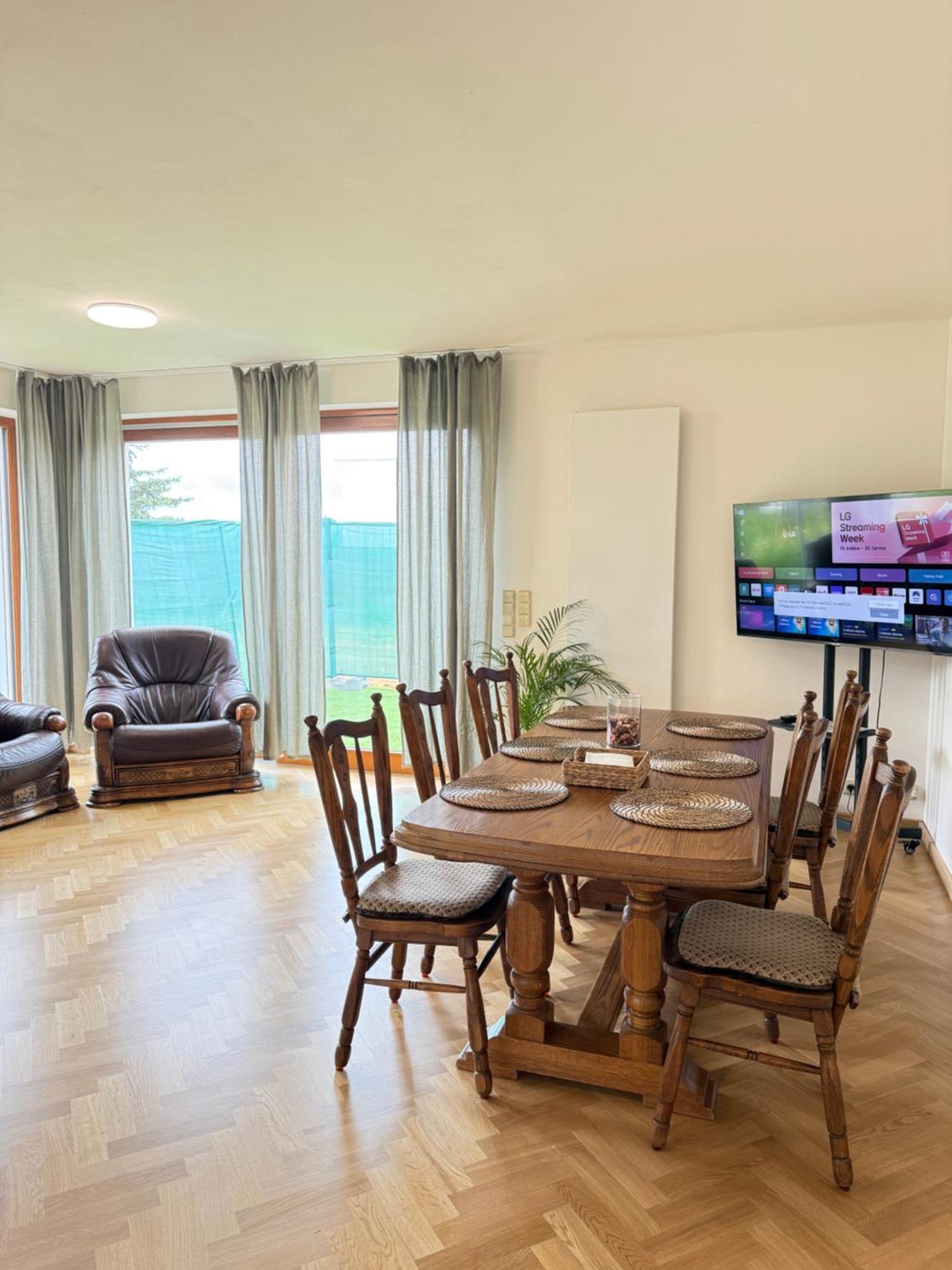 Familyvilla, New 4 Luxury Big Apartments, Parking Prag Dış mekan fotoğraf